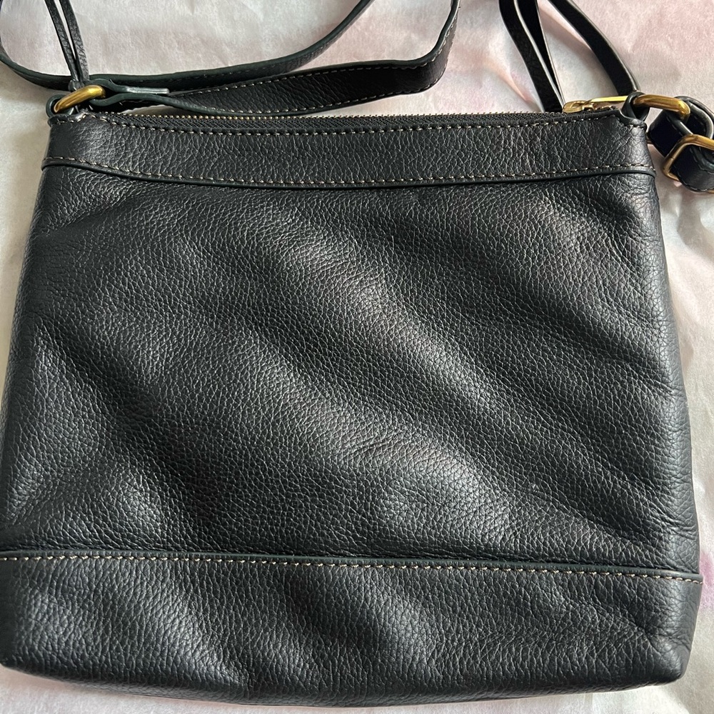 SOLD Fossil Black Leather Crossbody Handbag - Picture 3 of 16